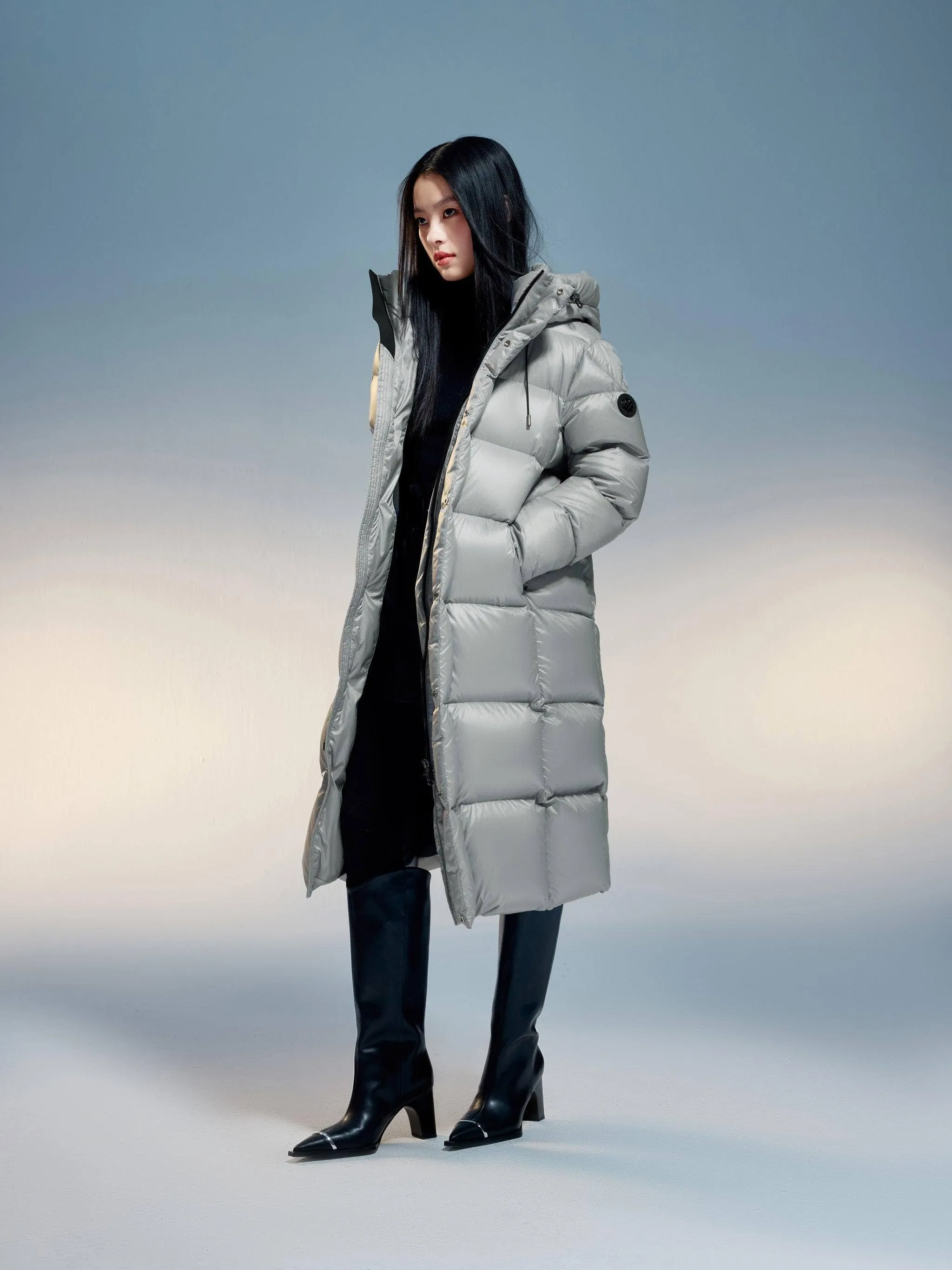 Classic long puffer with hood