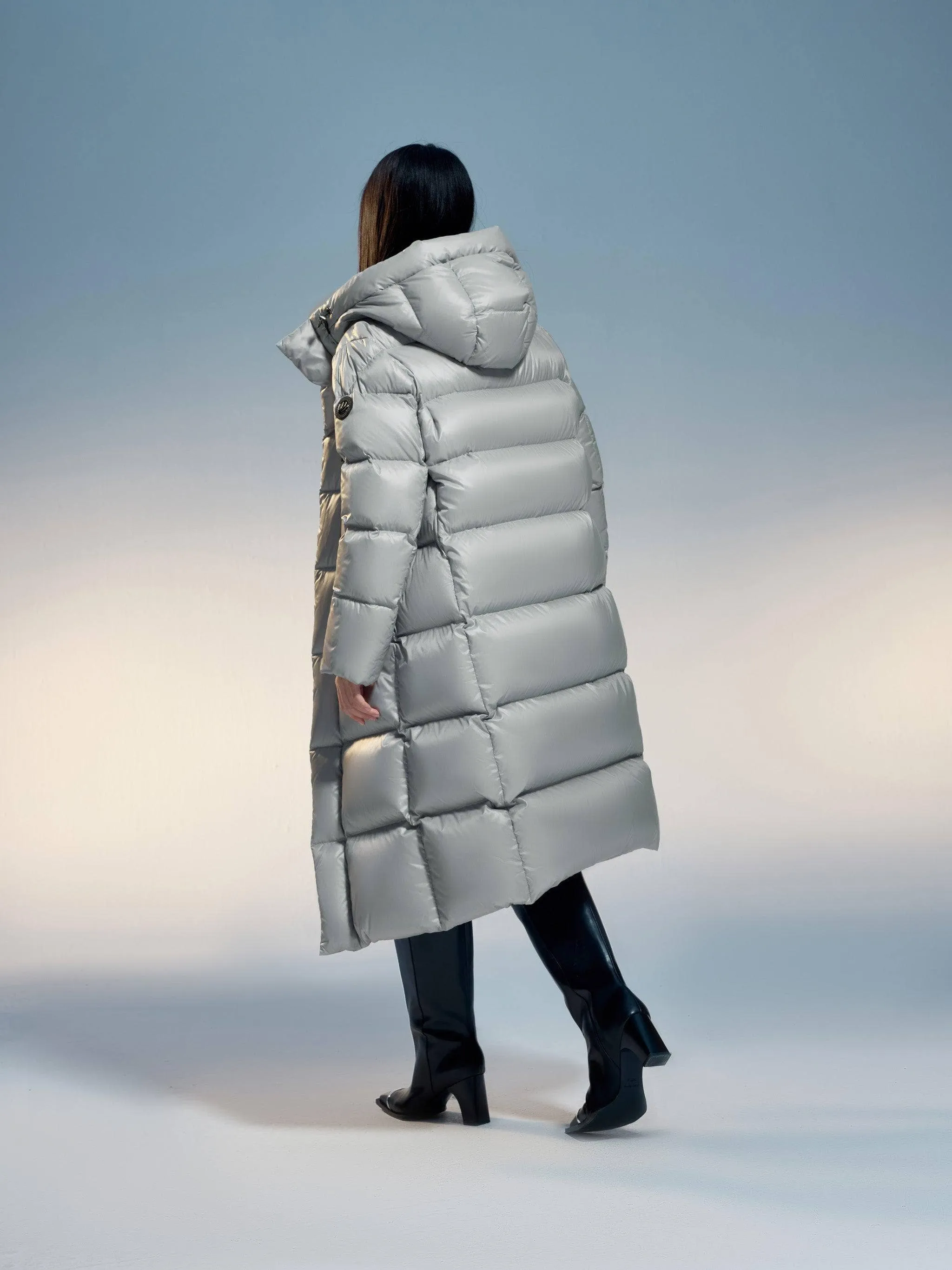 Classic long puffer with hood