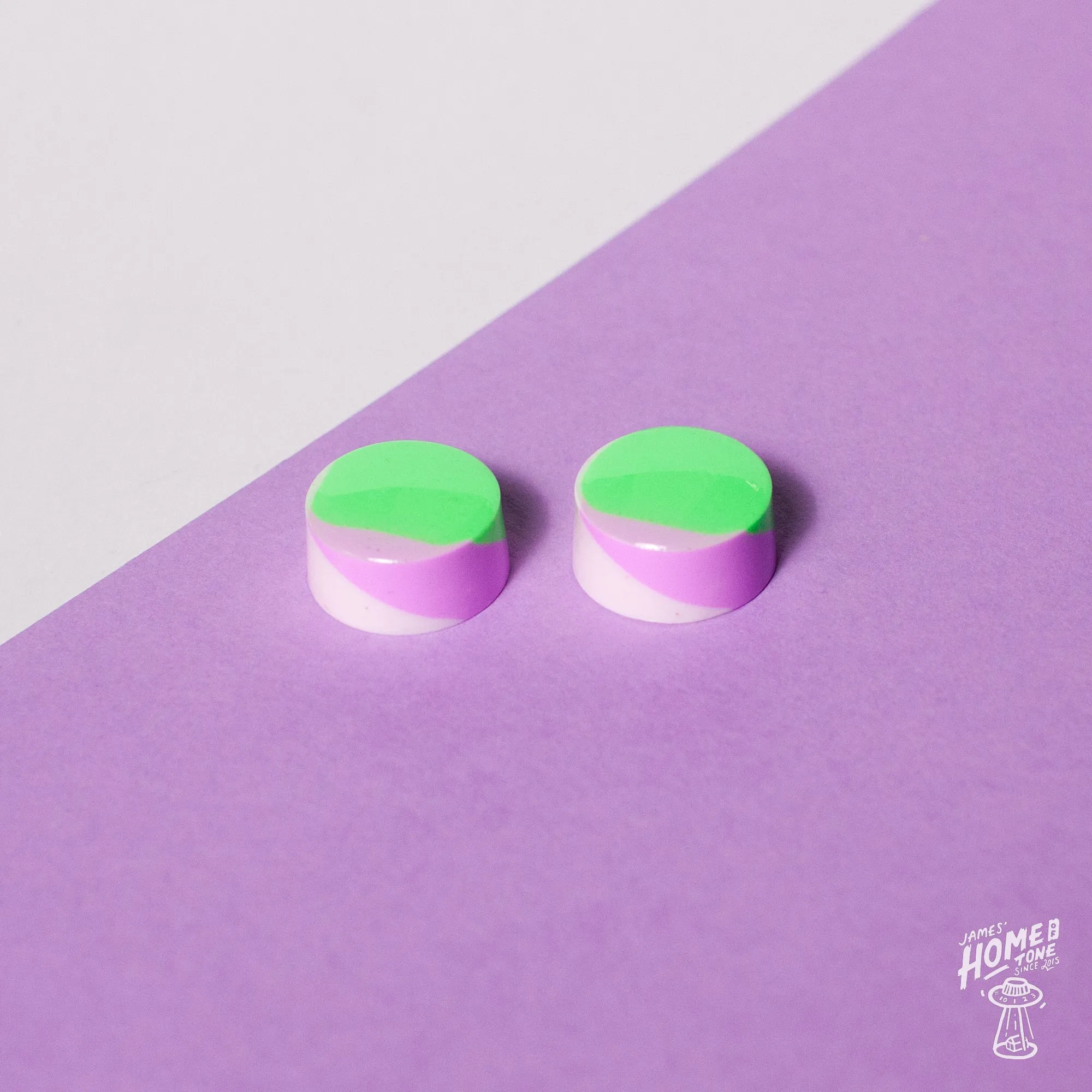 Knob Head custom - 90s splash! 'Speed' control knob duo
