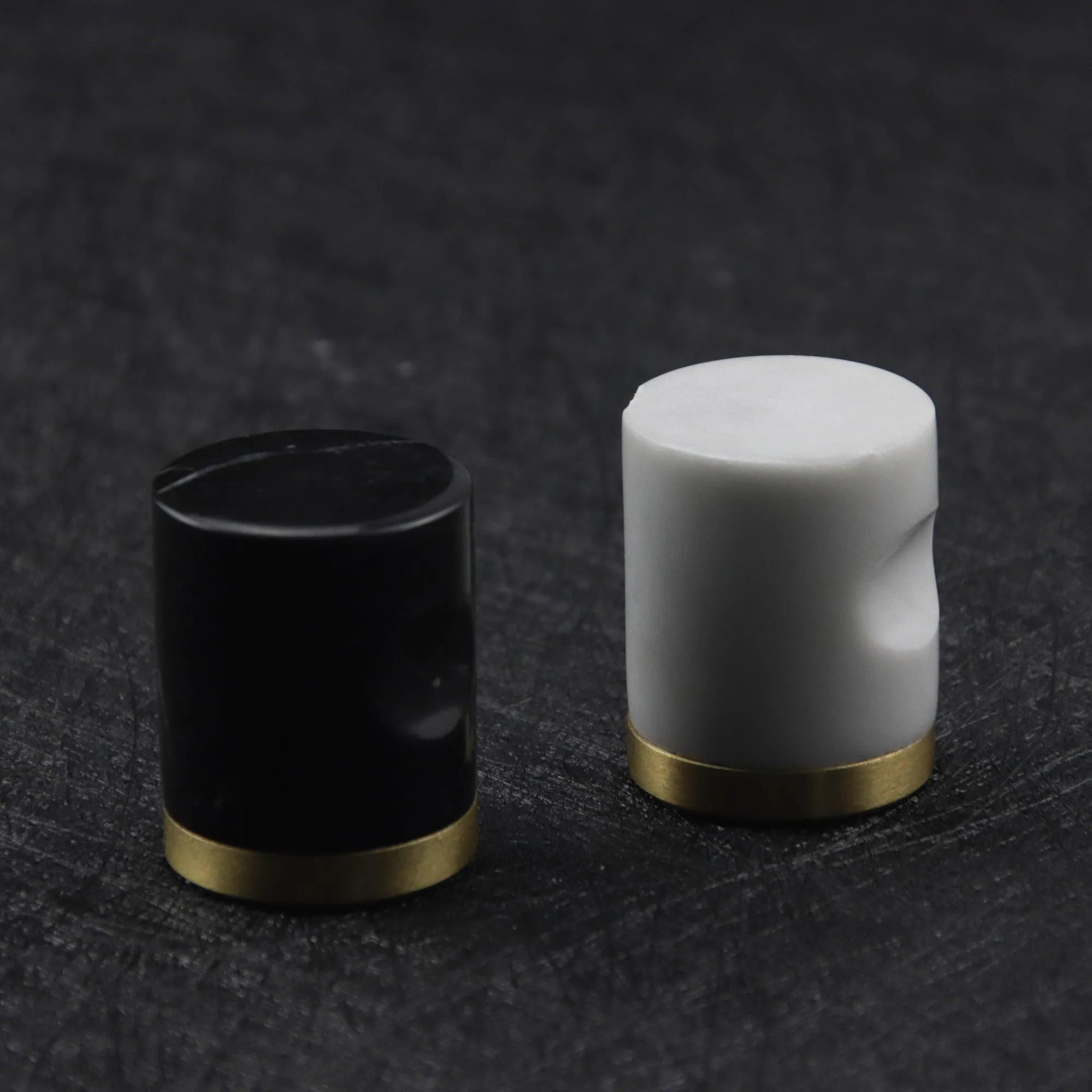 Onyx Knob