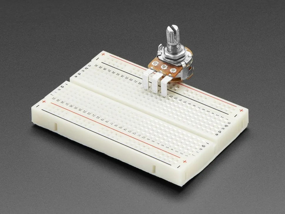Panel Mount Right Angle 10K Linear Potentiometer w/On-Off Switch - 10K Linear w/ Switch